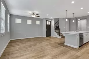 9828 Rugged Oaks Dr, Houston, TX 77080 - Photo 9
