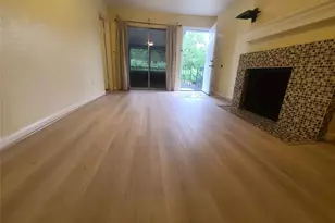 752 Memorial Mews St, Houston, TX 77079 - Photo 11