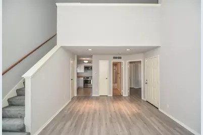 10855 Meadowglen Lane #629, Houston, TX 77042 - Photo 13