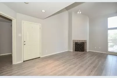 10855 Meadowglen Lane #629, Houston, TX 77042 - Photo 5