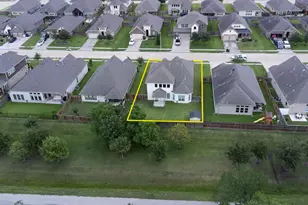 1300 Bowen Dr, League City, TX 77573 - Photo 37
