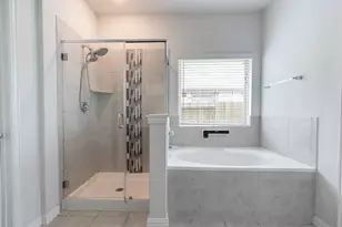 1300 Bowen Dr, League City, TX 77573 - Photo 21