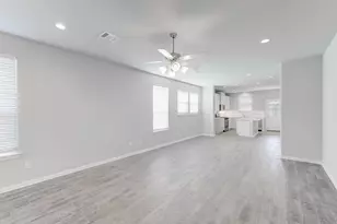 1225 Red Hills Dr, Rosharon, TX 77583 - Photo 7