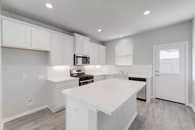 1225 Red Hills Drive, Rosharon, TX 77583 - Photo 9