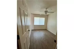 701 N Madison St, Madisonville, TX 77864 - Photo 5