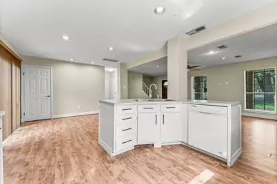 2015 E Lacey Oak Circle, The Woodlands, TX 77380 - Photo 15