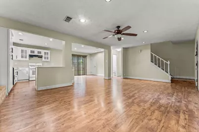 2015 E Lacey Oak Circle, The Woodlands, TX 77380 - Photo 9