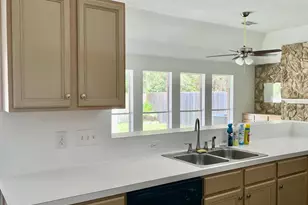 4219 Hermitage Hollow Ln, Houston, TX 77339 - Photo 5