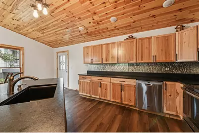 8 Hunters Creek Drive, Huntsville, TX 77340 - Photo 17