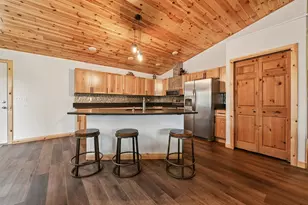 8 Hunters Creek Dr, Huntsville, TX 77340 - Photo 15