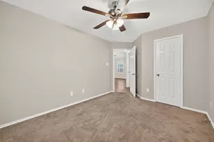 8131 Blooming Meadow Ln, Houston, TX 77016 - Photo 23