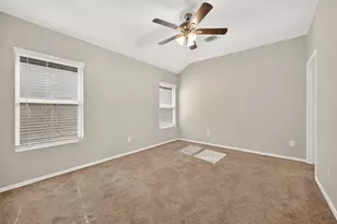 8131 Blooming Meadow Ln, Houston, TX 77016 - Photo 13