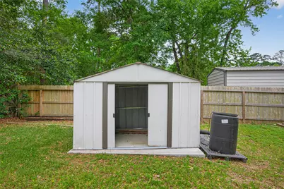 10720 Royal Forest Drive, Conroe, TX 77303 - Photo 29