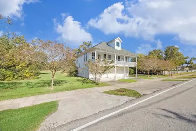 618 Bayridge Road, La Porte, TX 77571 - Photo 5