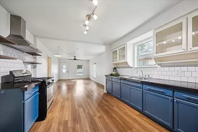 7933 Elwood Street, Houston, TX 77012 - Photo 9