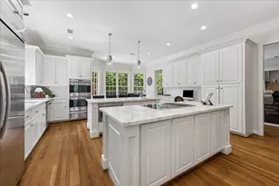 5452 Sugar Hill Dr, Houston, TX 77056 - Photo 11