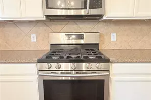 29708 Parliament Hills Dr, Spring, TX 77386 - Photo 9