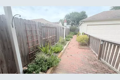 29708 Parliament Hills Drive, Spring, TX 77386 - Photo 19