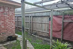 16927 Blairwood Dr, Houston, TX 77049 - Photo 15