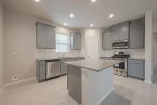 13326 Prado Ridge Ln, Iowa Colony, TX 77583 - Photo 9