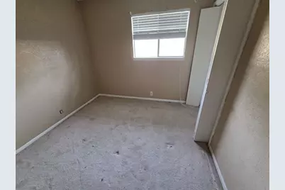 422 Navajo Trail, Gainesville, TX 76240 - Photo 3