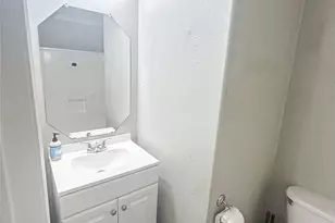 113 Varsity Dr, Huntsville, TX 77340 - Photo 15