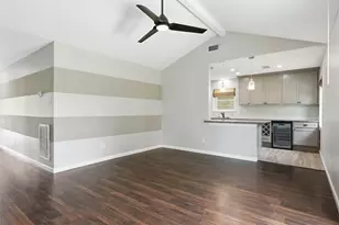 10130 Woodwick St, Houston, TX 77016 - Photo 9