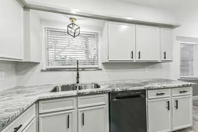 1805 Sleepy Creek Way, Pearland, TX 77581 - Photo 15