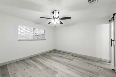 1805 Sleepy Creek Way, Pearland, TX 77581 - Photo 17