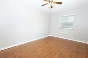 720 Memorial Mews St, Houston, TX 77079 - Photo 9
