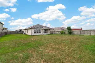 207 White Wing Ln, Sealy, TX 77474 - Photo 31