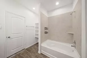 2406 Silver Pr Ln, Spring, TX 77373 - Photo 17