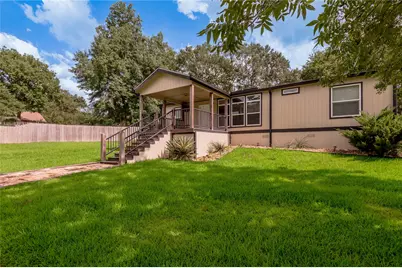 3011 Simmons Street, Huntsville, TX 77320 - Photo 1