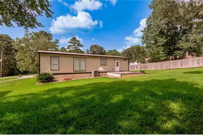 3011 Simmons Street, Huntsville, TX 77320 - Photo 31