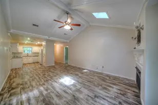 9 Oldstream Ct, The Woodlands, TX 77381 - Photo 11
