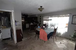 1111 Avenue B, Sweeny, TX 77480 - Photo 7