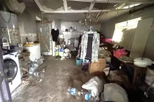 1111 Avenue B, Sweeny, TX 77480 - Photo 15