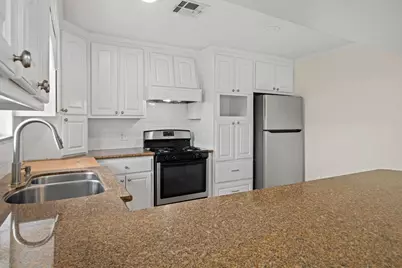 5719 Cerritos Drive, Houston, TX 77035 - Photo 11