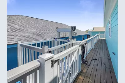 930 Eastview, Crystal Beach, TX 77650 - Photo 25