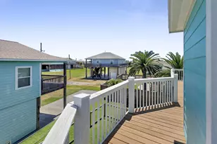 930 Eastview, Crystal Beach, TX 77650 - Photo 29