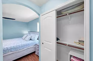 930 Eastview, Crystal Beach, TX 77650 - Photo 15