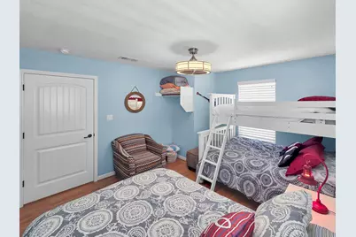 930 Eastview, Crystal Beach, TX 77650 - Photo 17