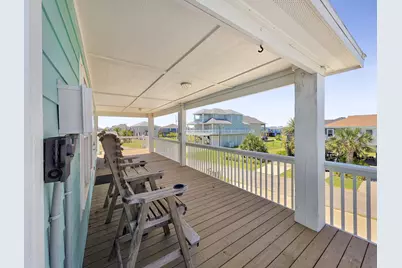 930 Eastview, Crystal Beach, TX 77650 - Photo 27