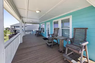 930 Eastview, Crystal Beach, TX 77650 - Photo 25