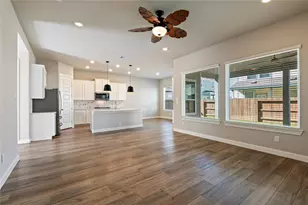 719 Sandy Bay Ln, Kemah, TX 77565 - Photo 5