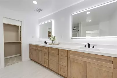 7517 Olympia Drive, Houston, TX 77063 - Photo 21