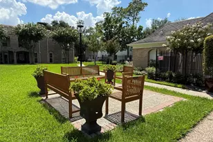 7517 Olympia Dr, Houston, TX 77063 - Photo 35