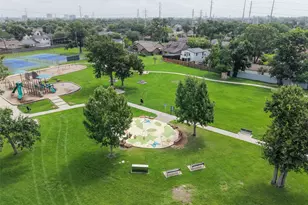 1250 Seamist Dr, Houston, TX 77008 - Photo 37