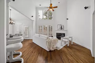 1250 Seamist Dr, Houston, TX 77008 - Photo 9