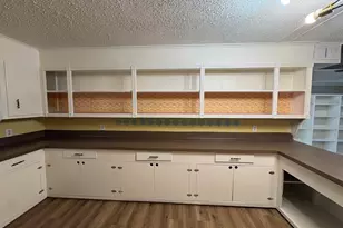 159 Oak Dr, Lake Jackson, TX 77566 - Photo 7